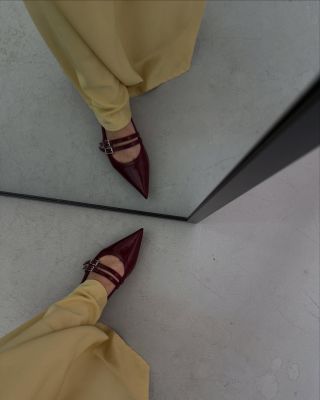 Burgundy & butter yellow